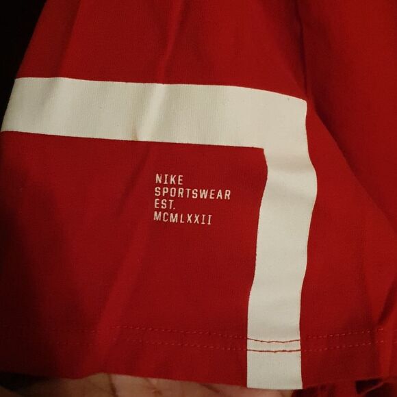 Nike Athletic Cut Hi-Low Tee sz M - Picture 4 of 5